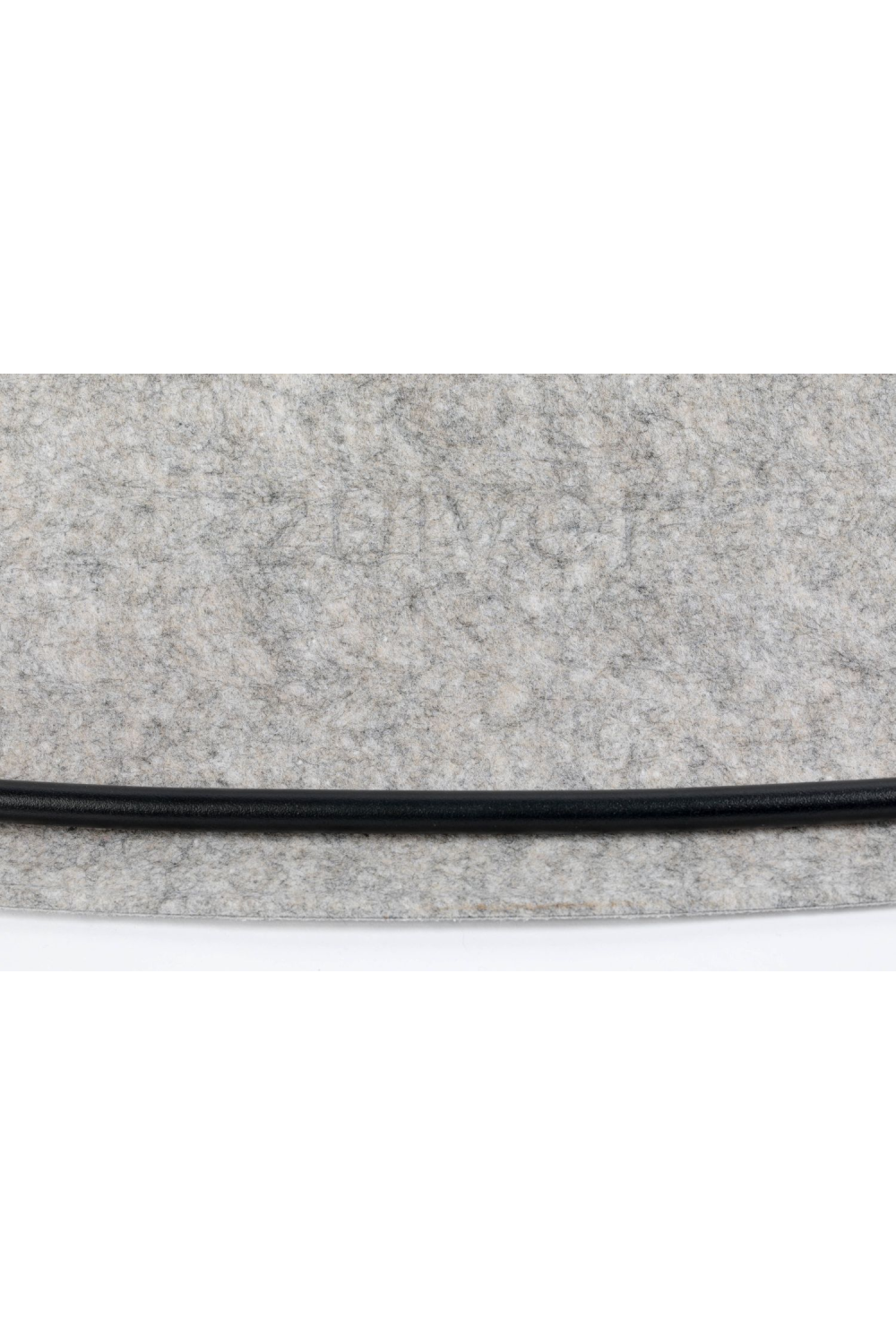 Cantilevered Dining Armchairs (2) | Zuiver Thirsty | Oroa.com