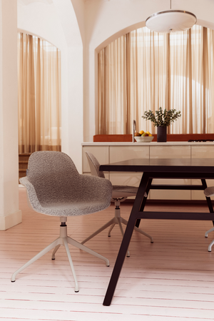 Padded Swivel Armchair | Zuiver Albert | OROA.com