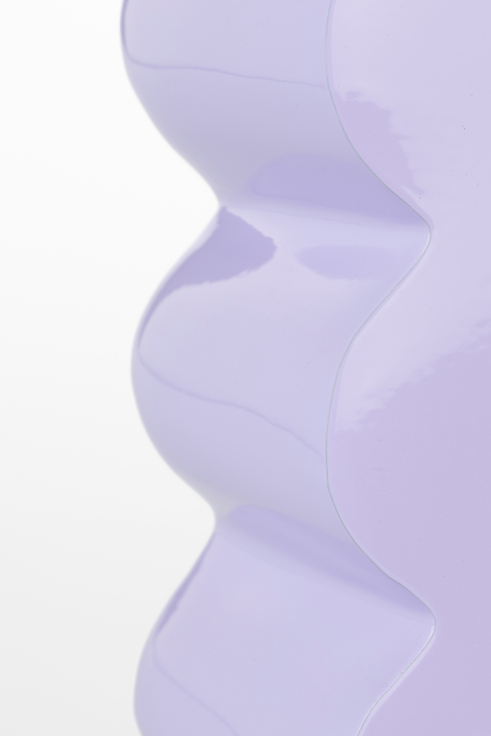 Scalloped Modern Stool | Zuiver Curves | OROA.com