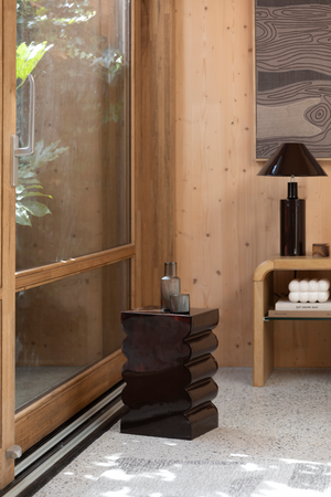 Scalloped Modern Stool | Zuiver Curves | OROA.com