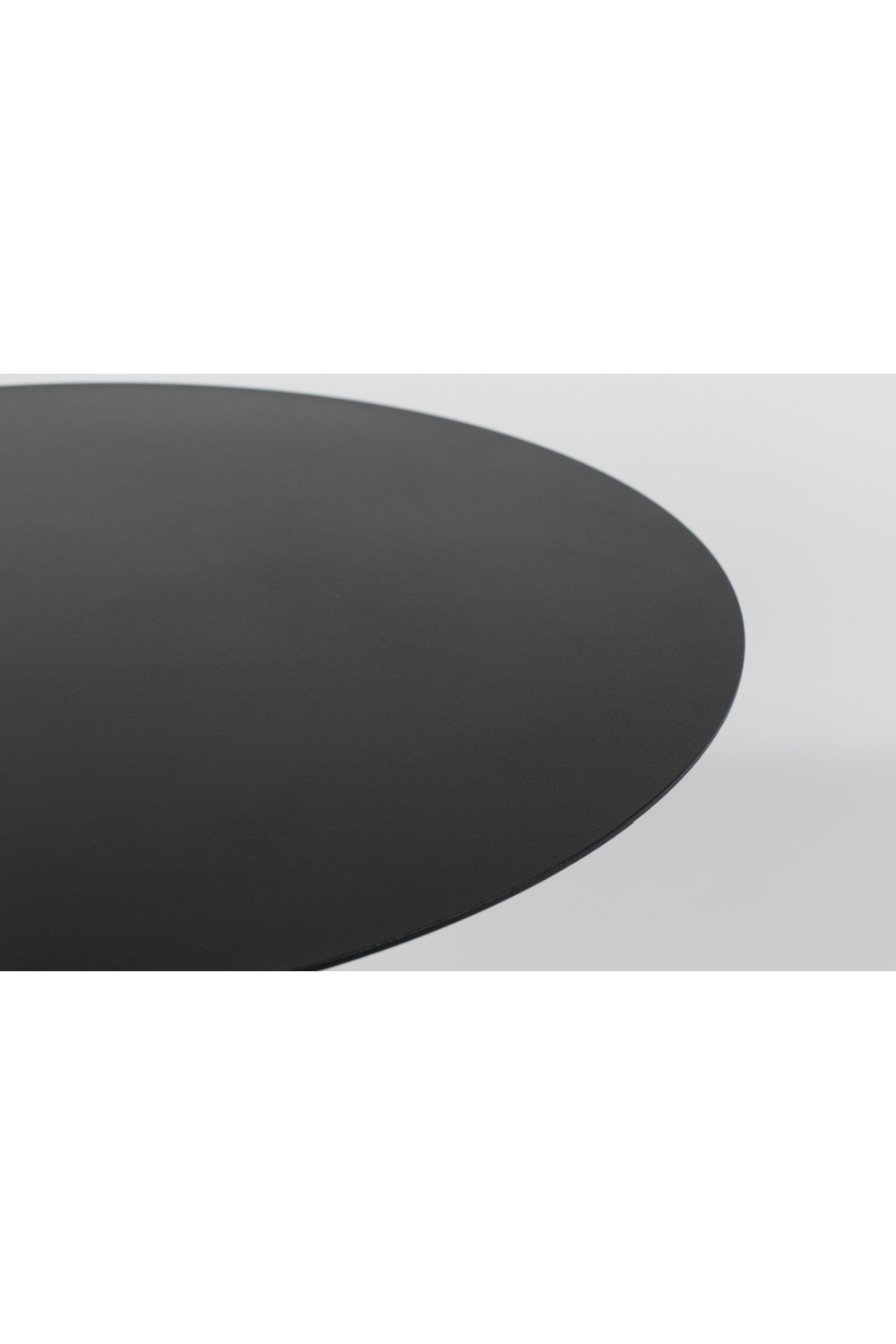 Black Pedestal Bistro Table | Zuiver Snow | OROA.com