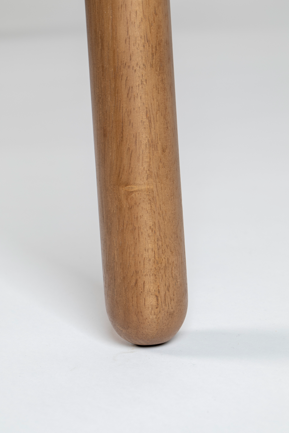 Walnut Extendable Dining Table | Zuiver Glimps | OROA.com