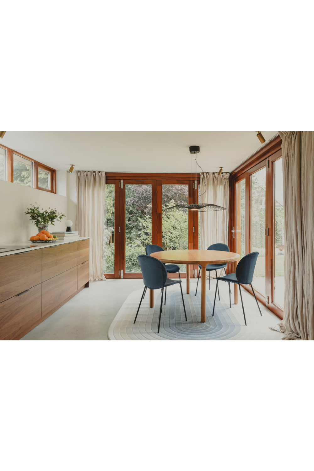 Oak V-Groove Dining Table | Zuiver Storm | Oroa.com