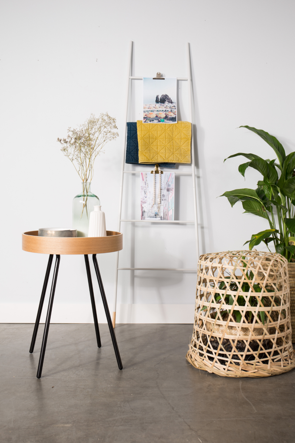 Removable Tray End Table | Zuiver Oak Tray | OROA.com