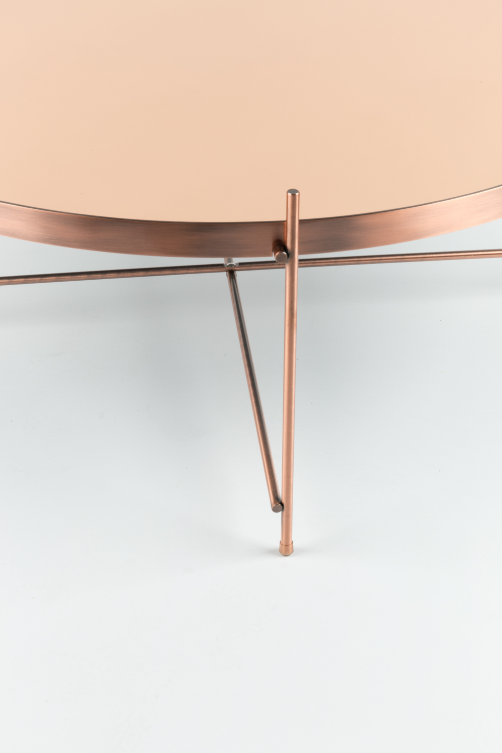 Round Framed Side Table (XXL) | Zuiver Cupid | OROA.com