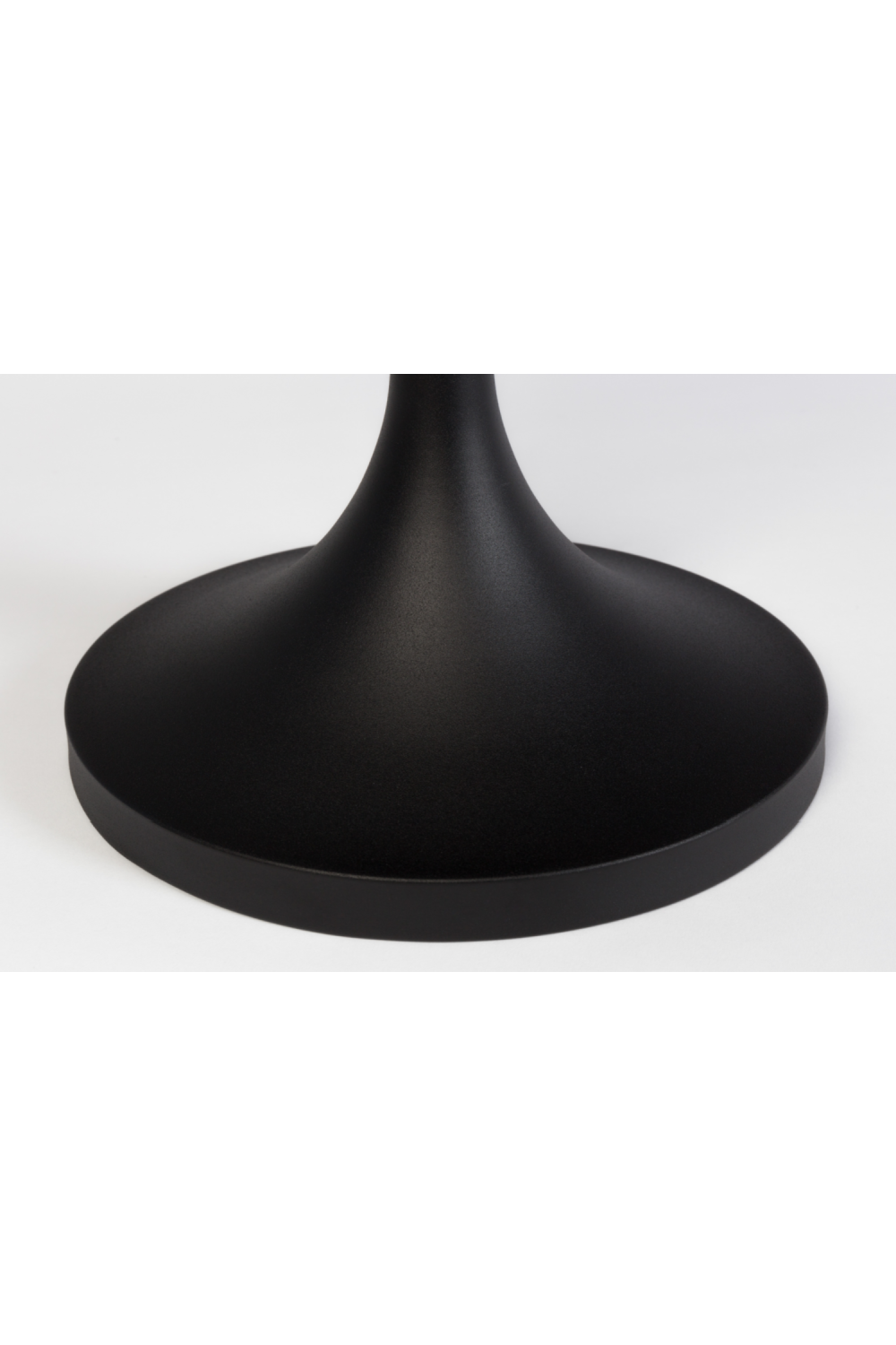 Black Trumpet Base End Table | Zuiver Jason | OROA.com