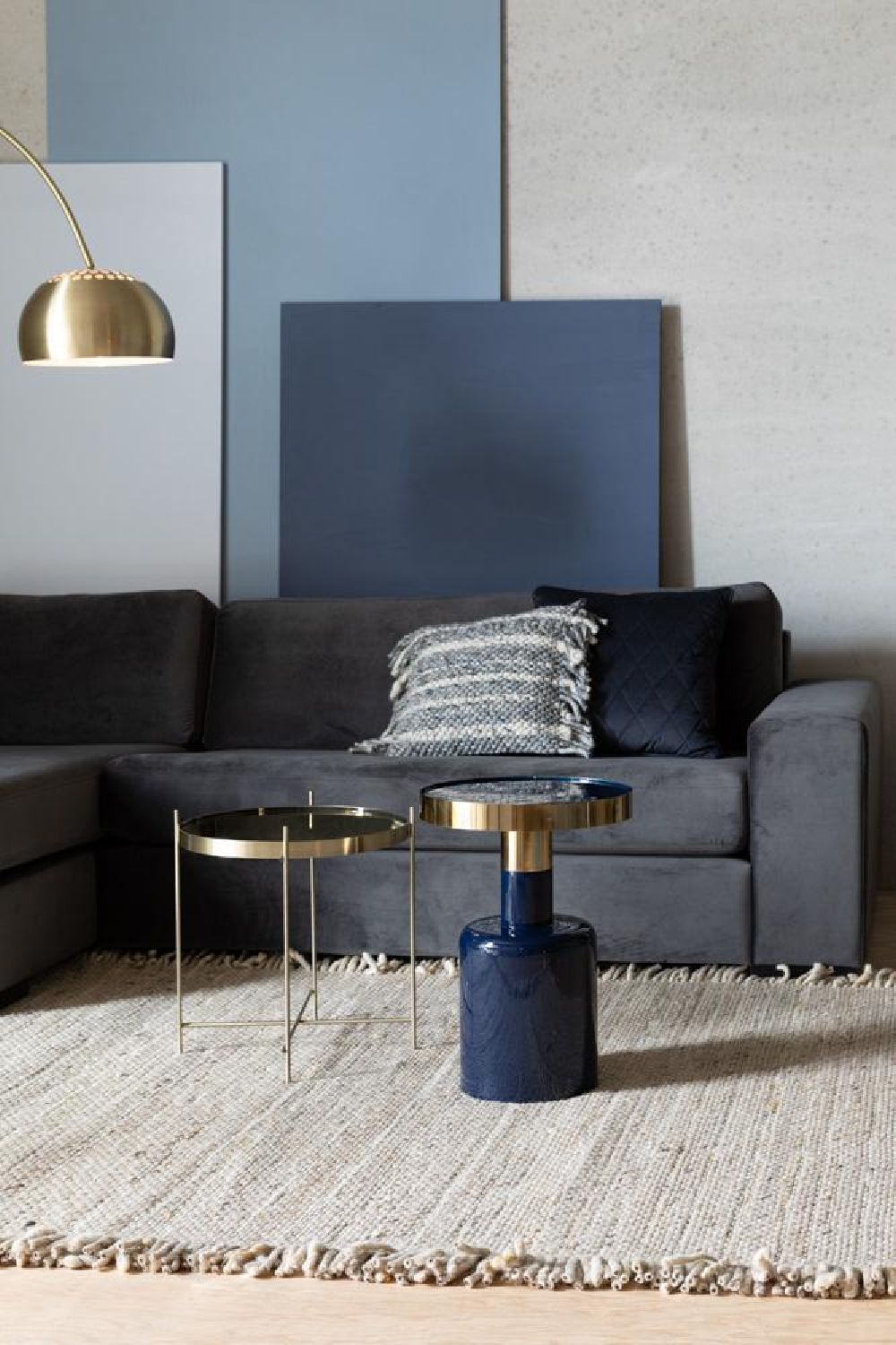 Enameled Metal Side Table | Zuiver Glam | Oroa.com