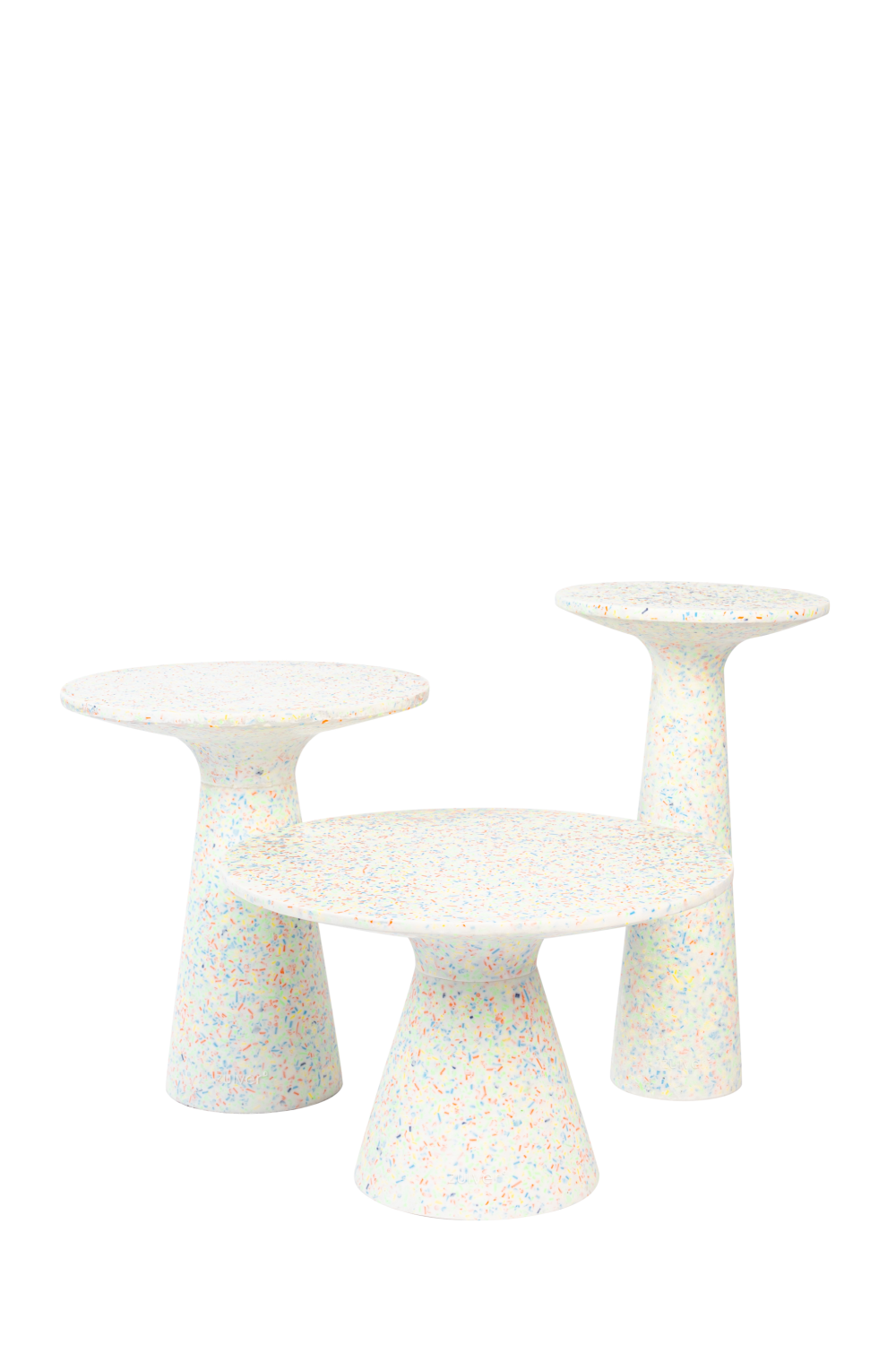 Pedestal Indoor/Outdoor Side Table | Zuiver Victoria  | OROA.com