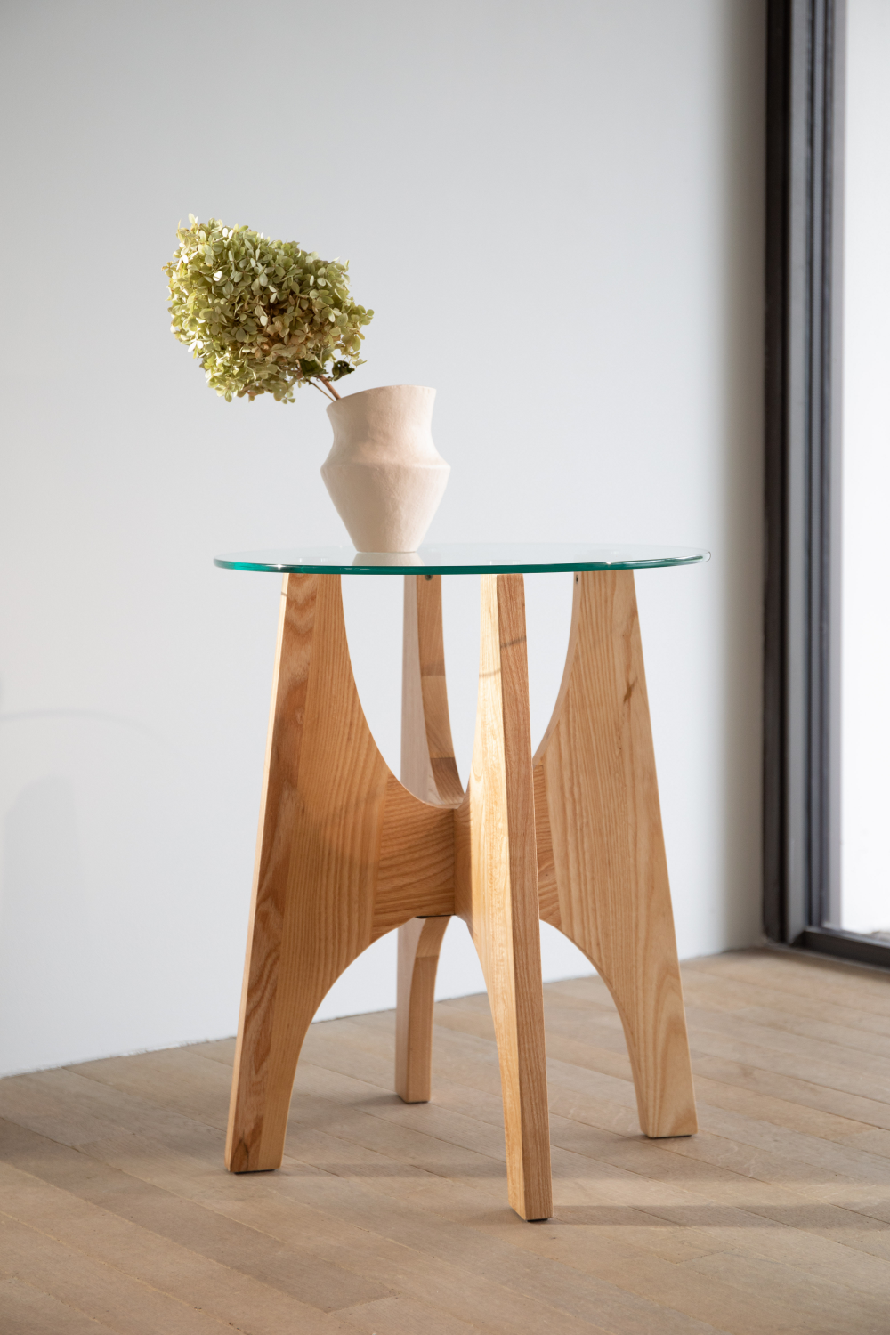 Ash Wood Modern Side Table | Zuiver Kobe | OROA.com