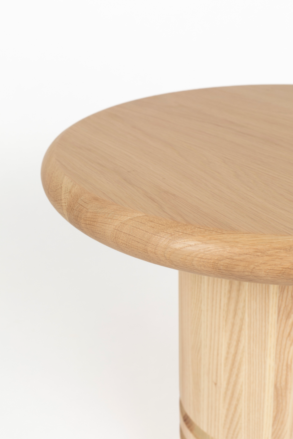 Wooden Pedestal Side Table | Zuiver Chunk | OROA.com