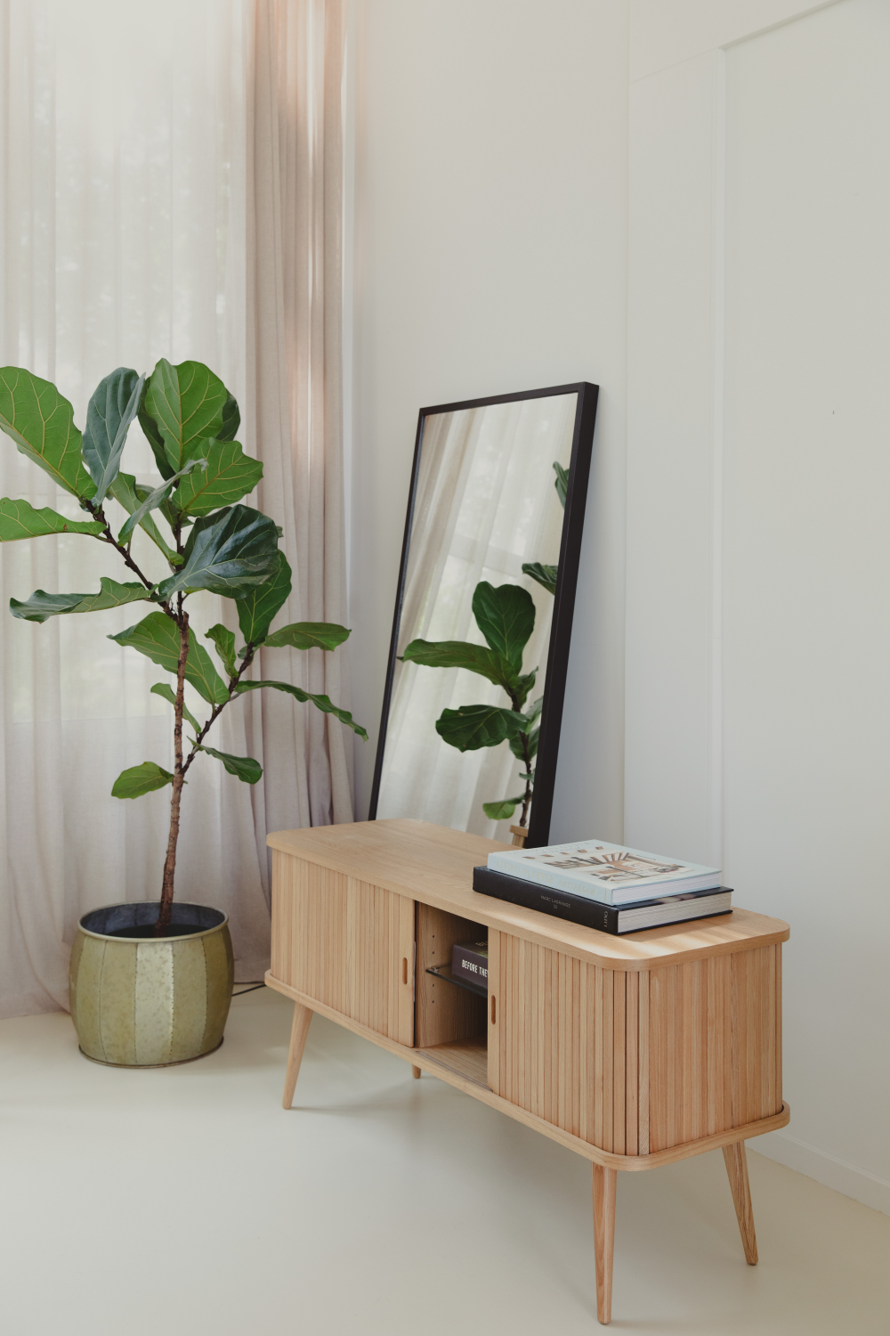 Tambour Sliding Doors Sideboard | Zuiver Barbier | Oroa.com