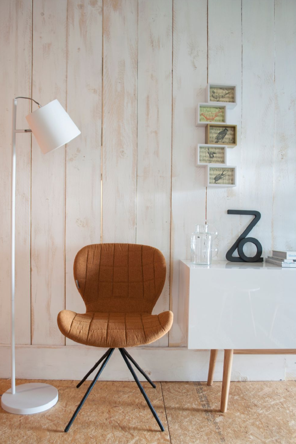 Tiltable Metal Floor Lamp | Zuiver Buckle Head | Oroa.com