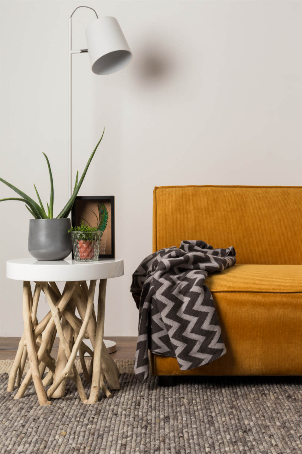 Tiltable Metal Floor Lamp | Zuiver Buckle Head | Oroa.com