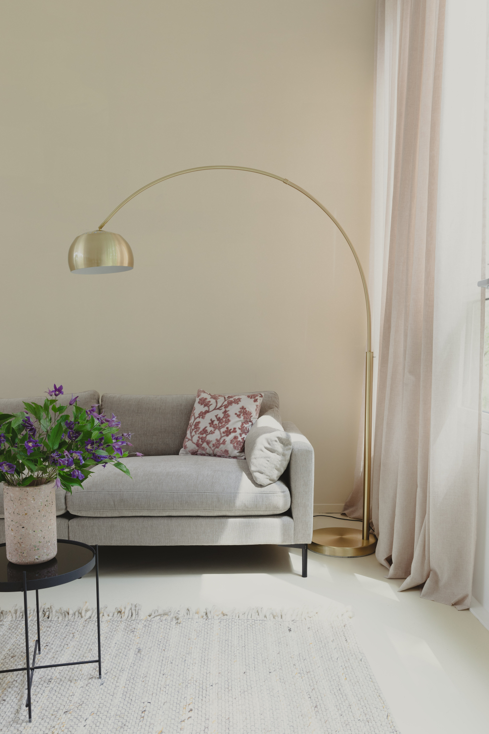 Adjustable Arched Floor Lamp | Zuiver Metal Bow | Oroa.com