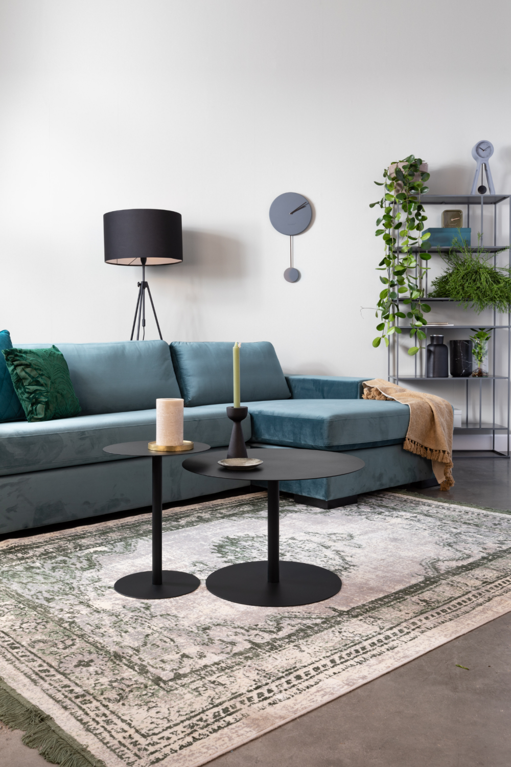 Adjustable Tripod Floor Lamp | Zuiver Lesley | Oroa.com