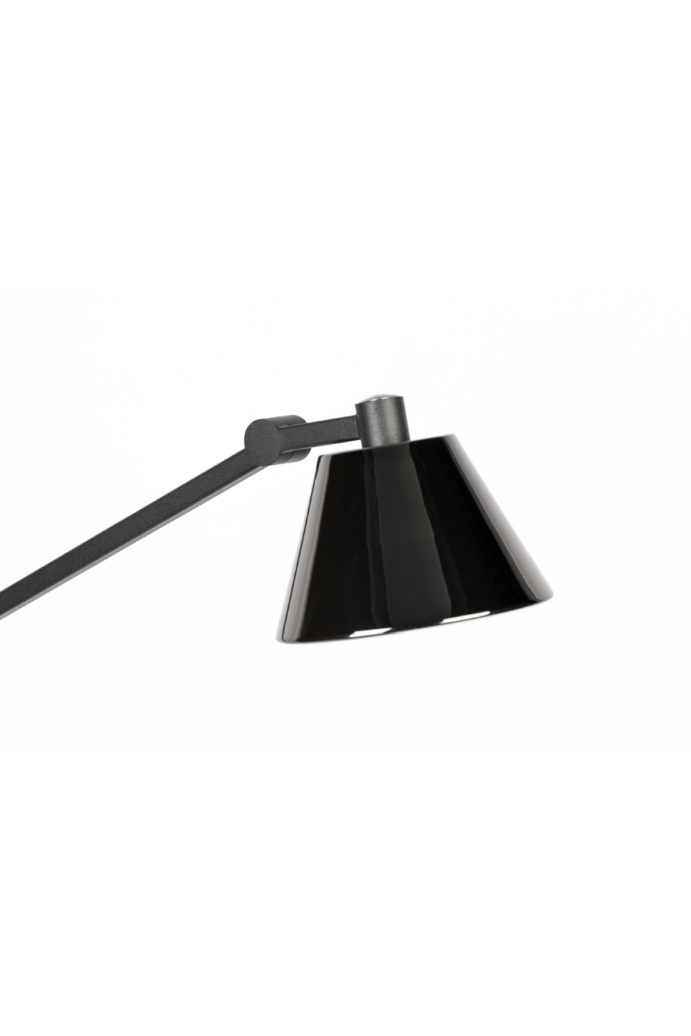 Black Task Floor Lamp | Zuiver Lub | OROA.com