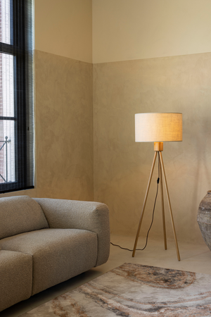 Minimalist Tripod Floor Lamp | Zuiver Fan | OROA.com