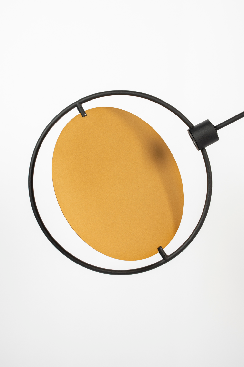 Gold Accent Floor Lamp | Zuiver Sirius | Oroatrade.com