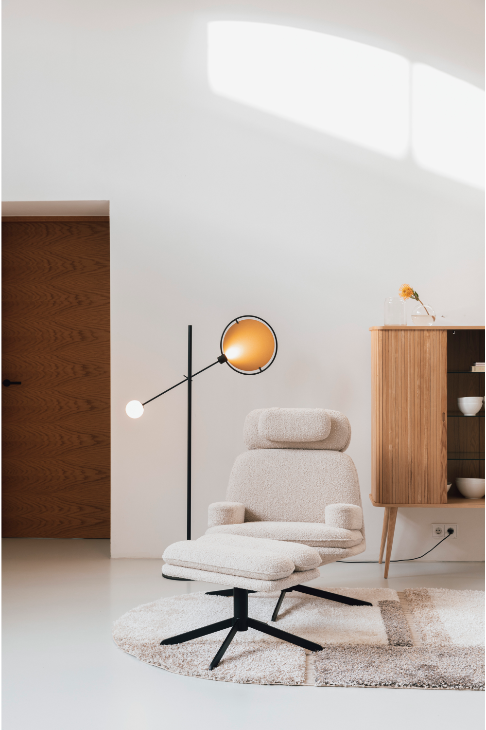 Gold Accent Floor Lamp | Zuiver Sirius | Oroatrade.com