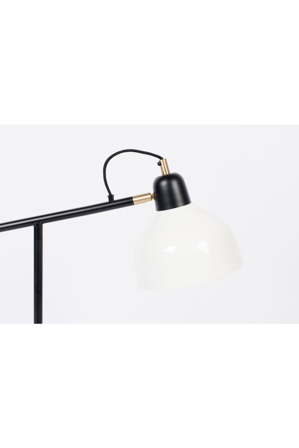 White Shade Task Desk Lamp | Zuiver Skala | OROA.com