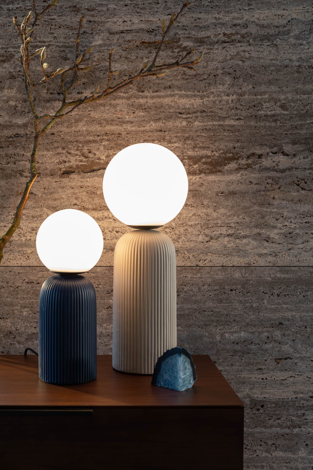 Beige Fluted Ceramic Table Lamp M | Zuiver Dash | OROA.com