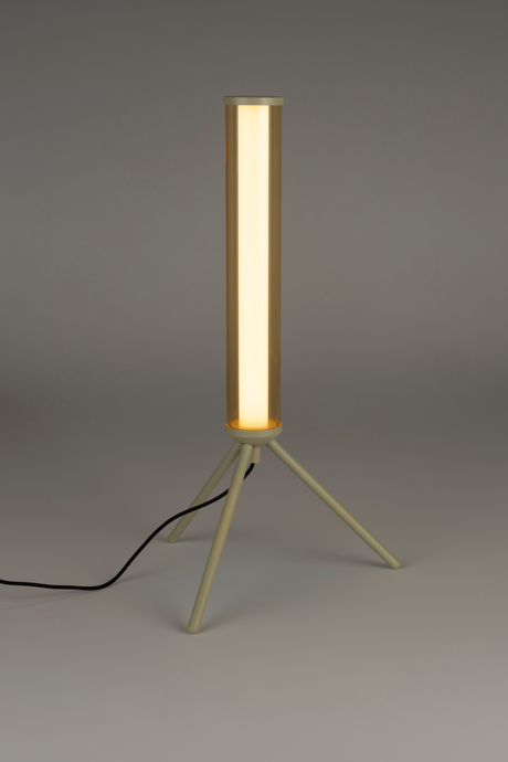 Beige Metal Tripod Table Lamp | Zuiver Scotty | OROA.com