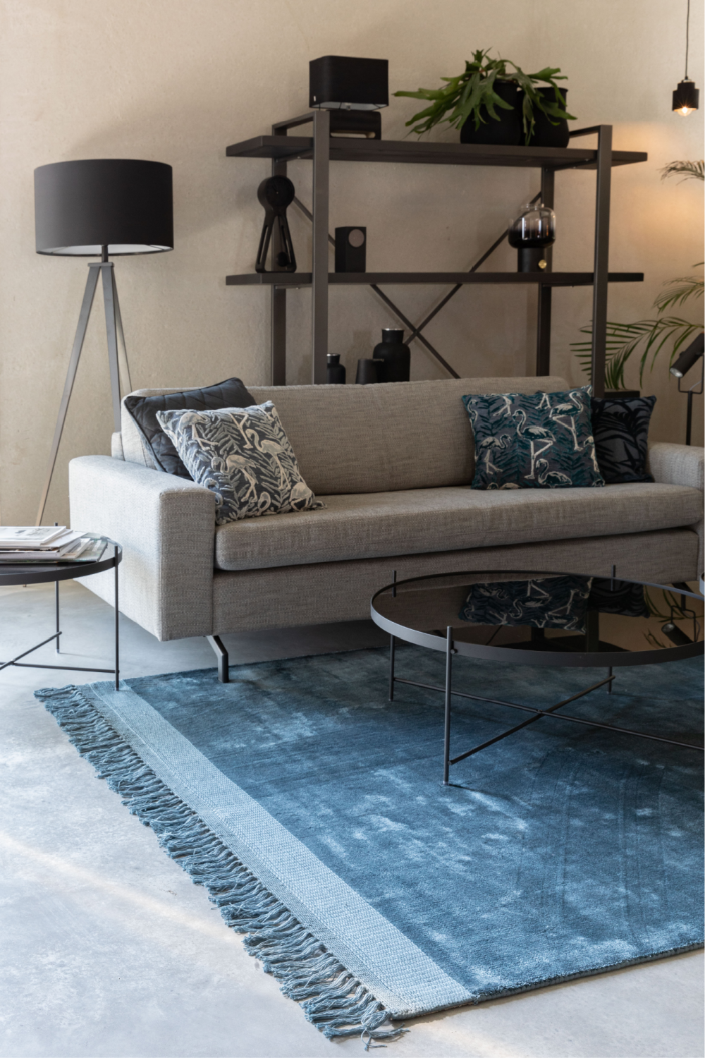 Vintage Blue Area Rug 5'5" x 8' | Zuiver Blink | OROA.com