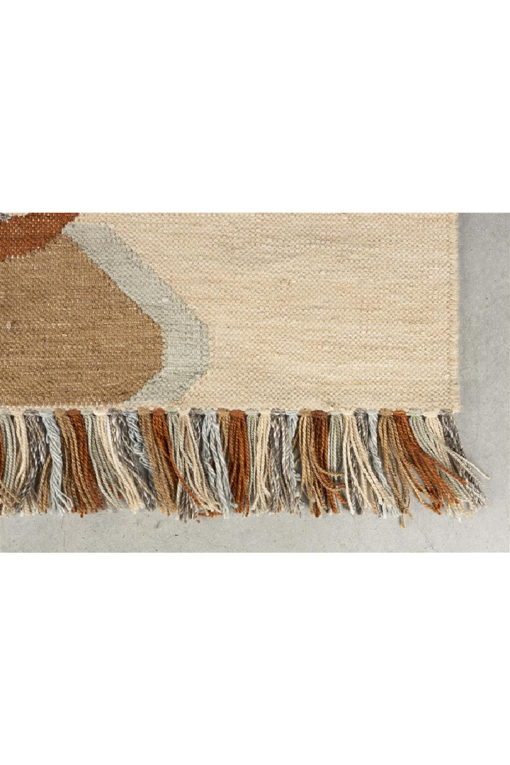 Hand-woven Fringed Carpet 5' x 8' | Zuiver Saigon | OROA.com