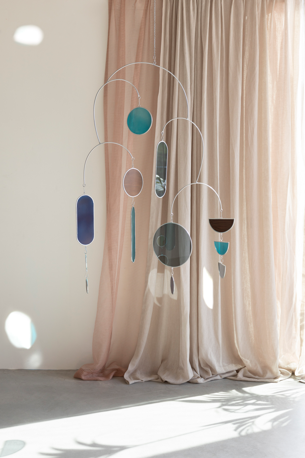 Multi-Colored Glass Sun Catcher | Zuiver Sparkle | OROA.com