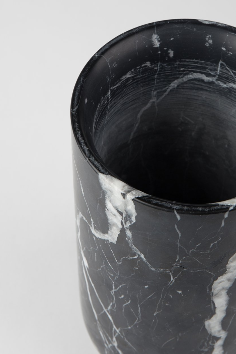 Cylindrical Marble Vase | Zuiver Fajen | Oroa.com