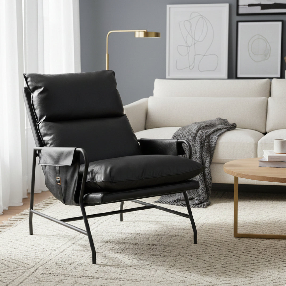 Black Leather Lounge Chair | OROA Modern Halaus | Oroa.com