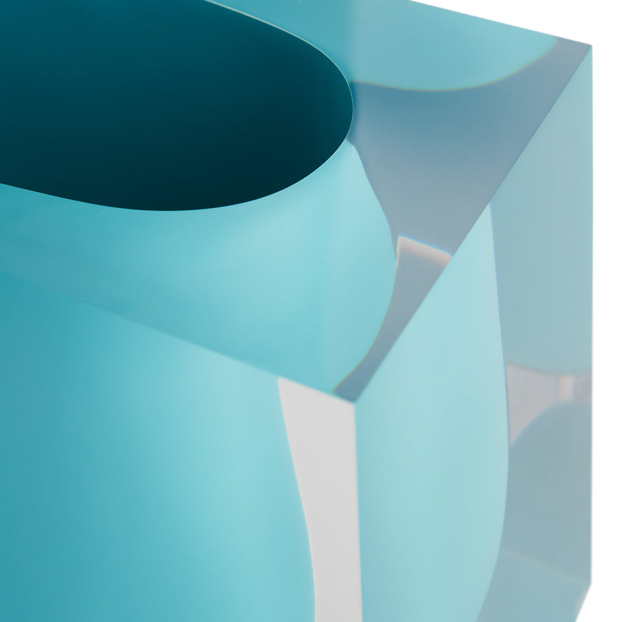 Acrylic Cube Vase | Jonathan Adler Bel Air Gorge | Oroa.com