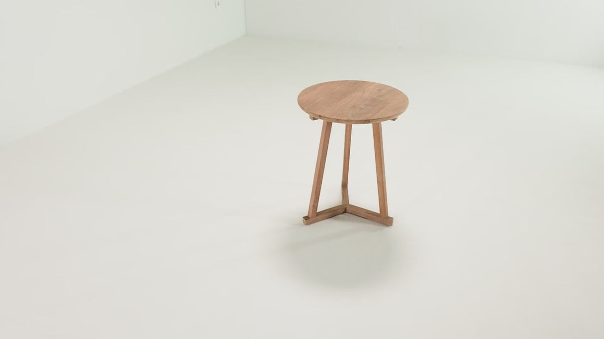 Minimalist Round Side Table | Ethnicraft Tripod