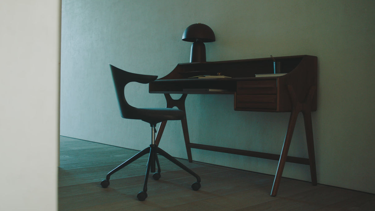   Modern European furniture - Varnished Teak Cushioned Office Chair - www.oroa.com | Oroa.com