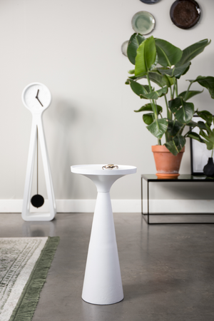   Cast Aluminum Side Table | Oroa.com
