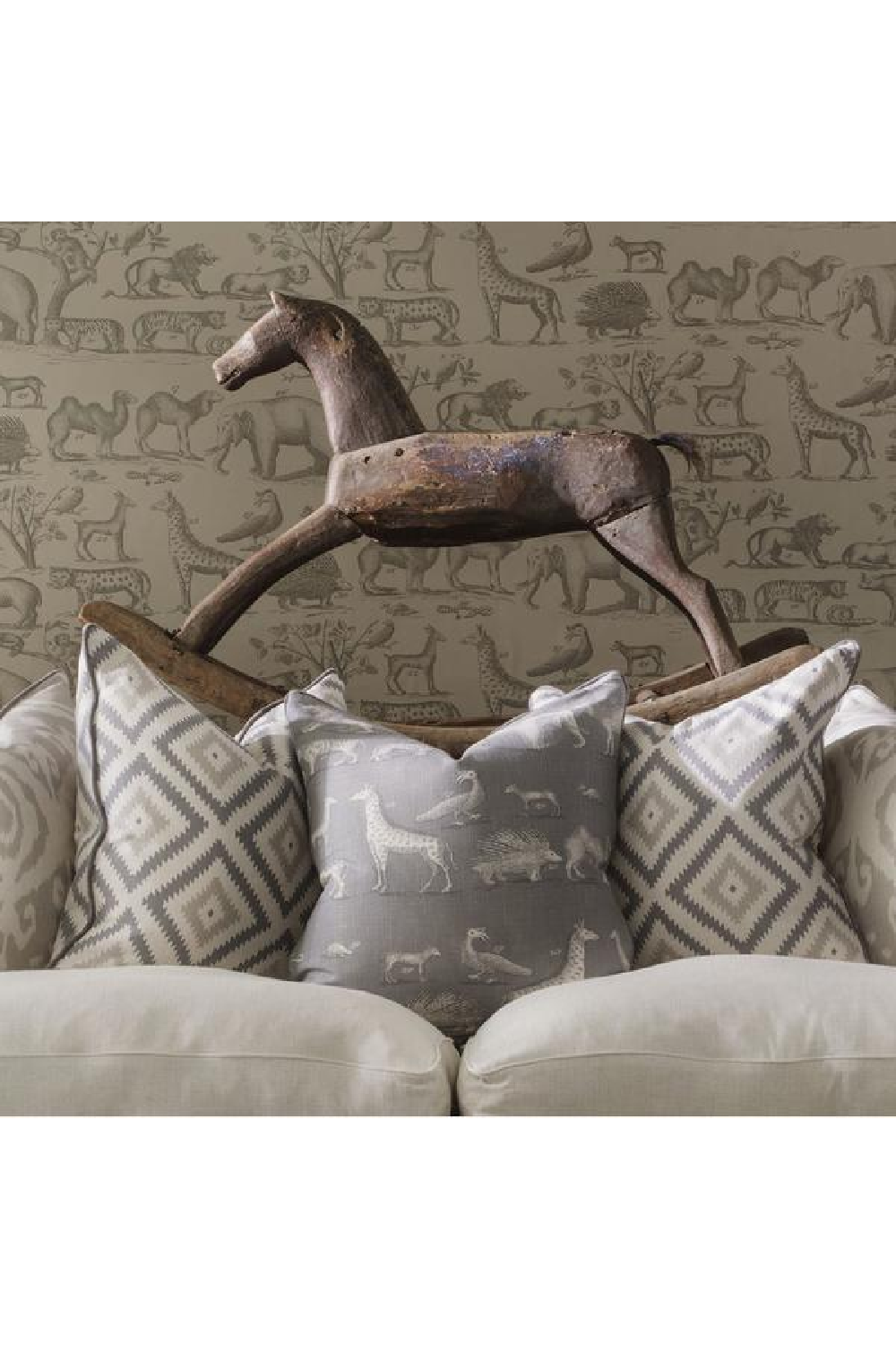 Animal Design Cushion M | Andrew Martin Kingdom  | OROA