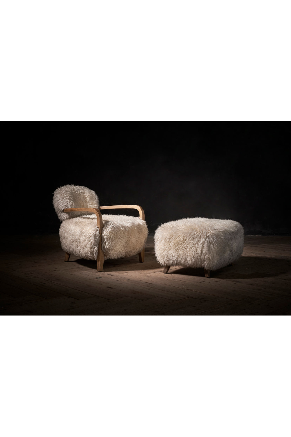 Sheepskin Lounge Chair | Andrew Martin Cabana | Oroa.com