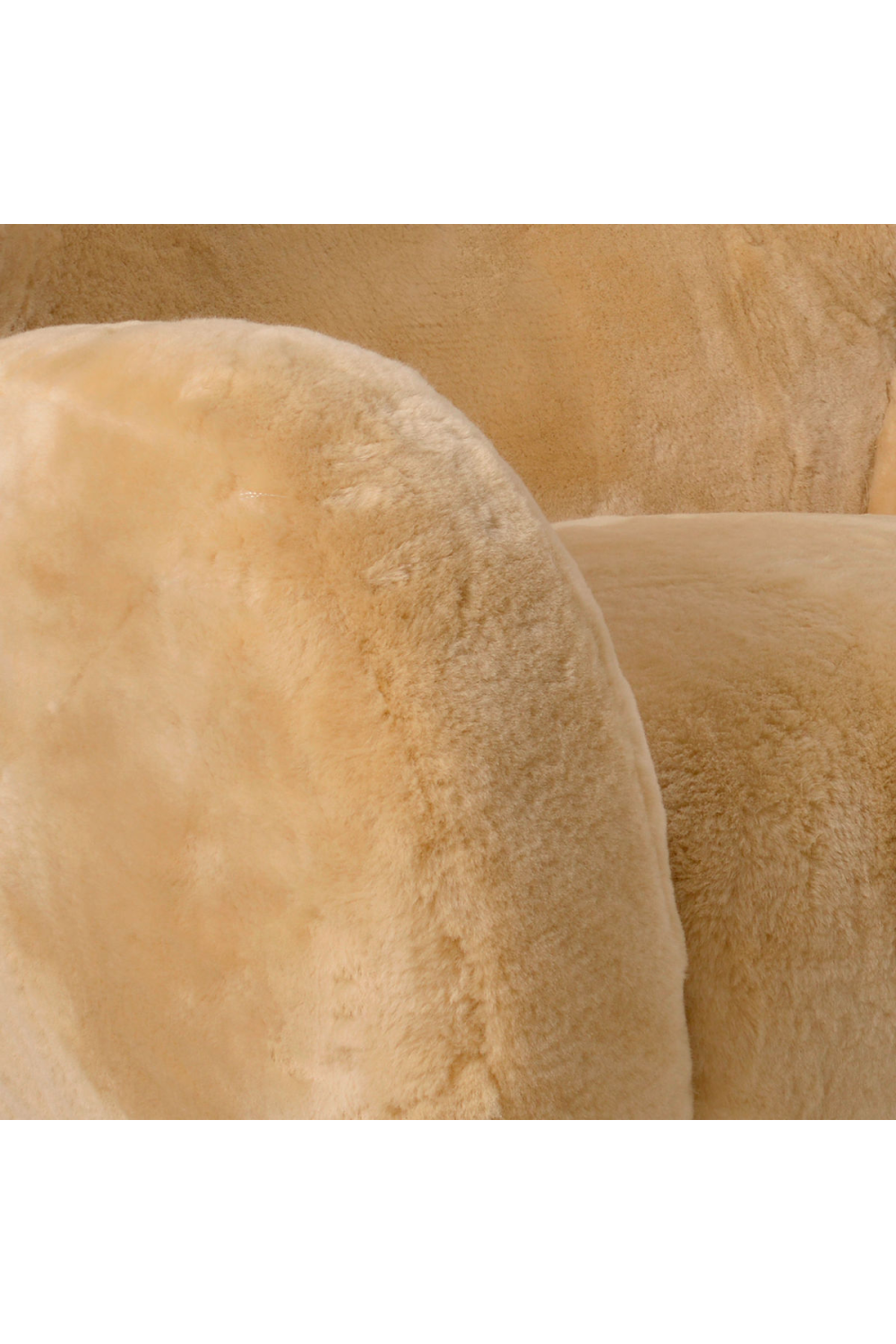 Sheepskin Modern Lounge Chair | Andrew Martin Manx | Oroa.com