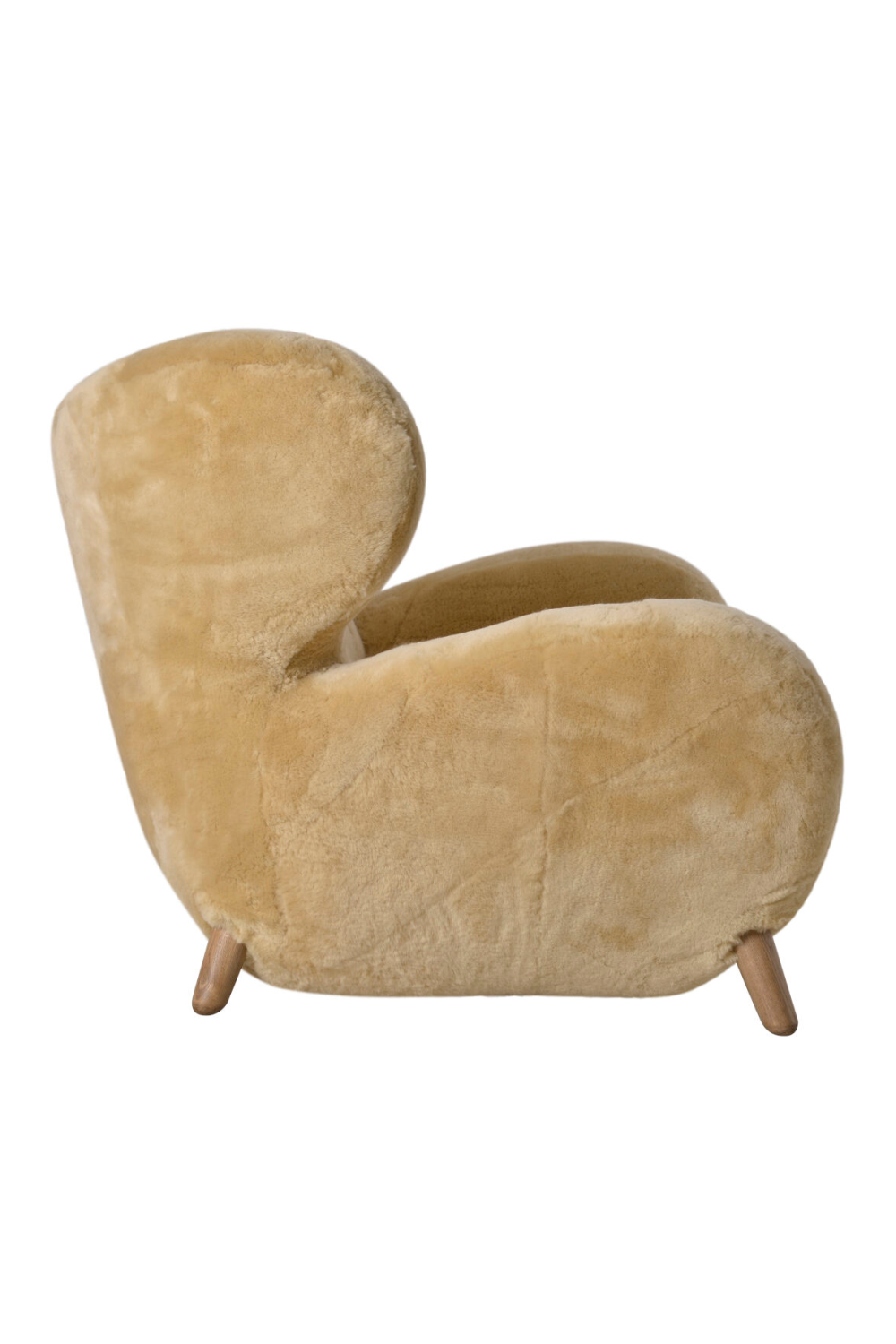 Sheepskin Modern Lounge Chair | Andrew Martin Manx | Oroa.com