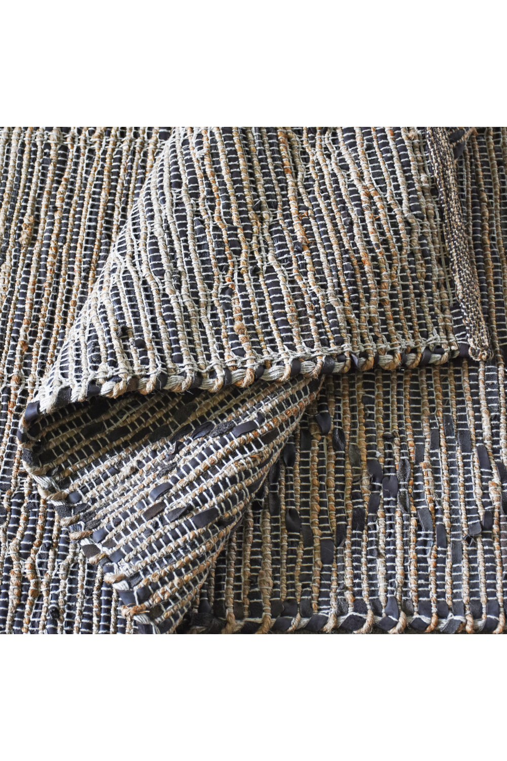 Modern Classic Patterned Rug | Andrew Martin Bard | OROA