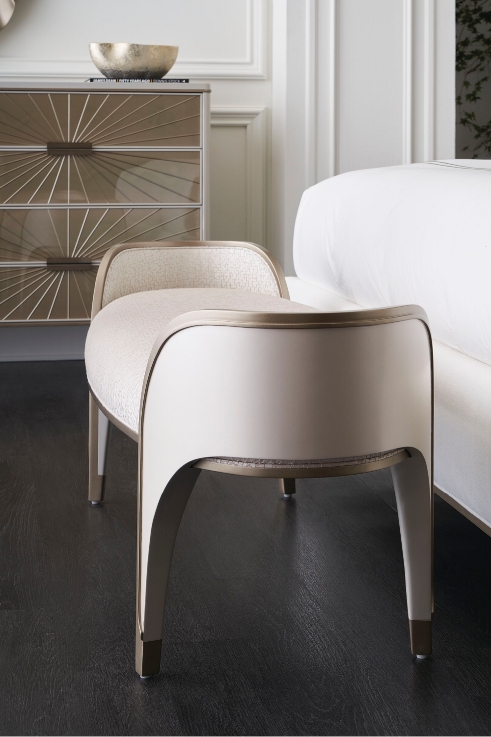 Oval Cream Bench | Caracole Valentina | Oroa.com