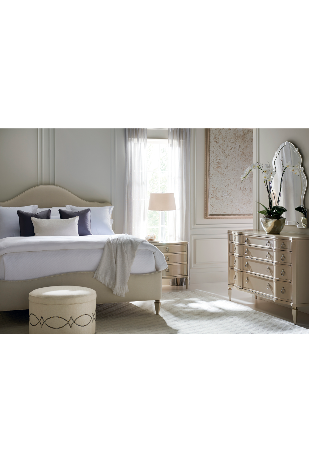 Camel-Back Modern Bed | Caracole A Night In Paris | Oroa.com