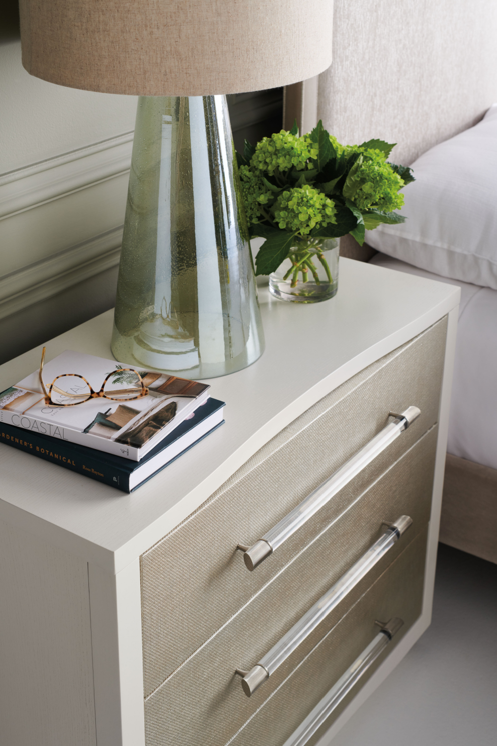 White 3-Drawer Nightstand | Caracole A Clear Touch | Oroa.com