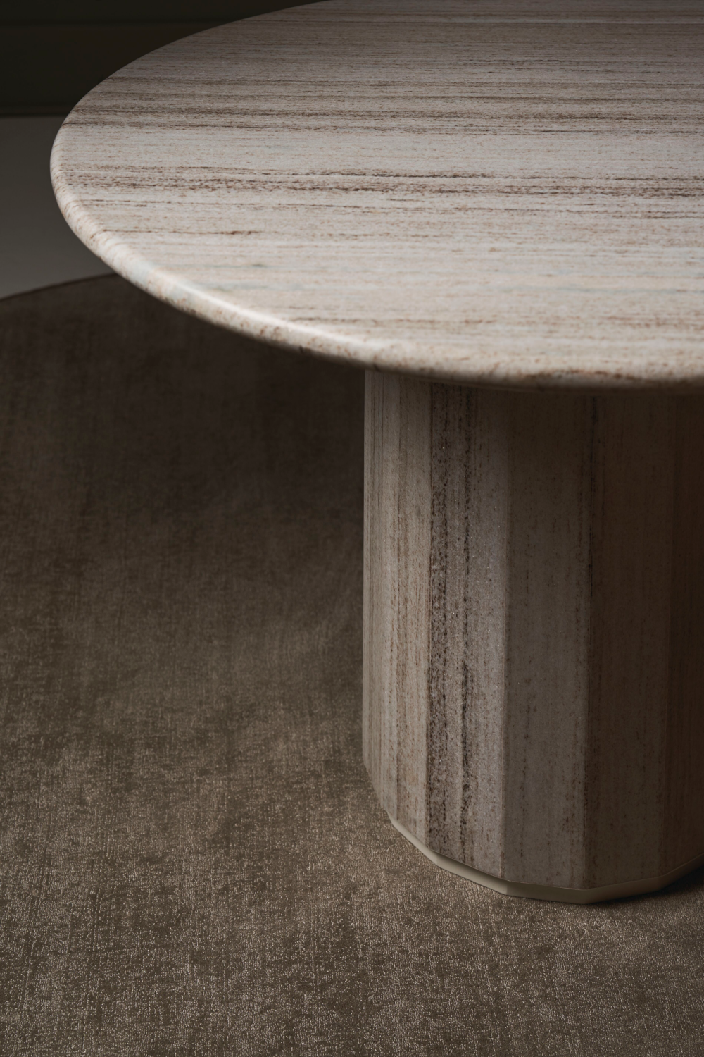 Gray Pedestal Dining Table | Caracole Mesita | Oroa.com