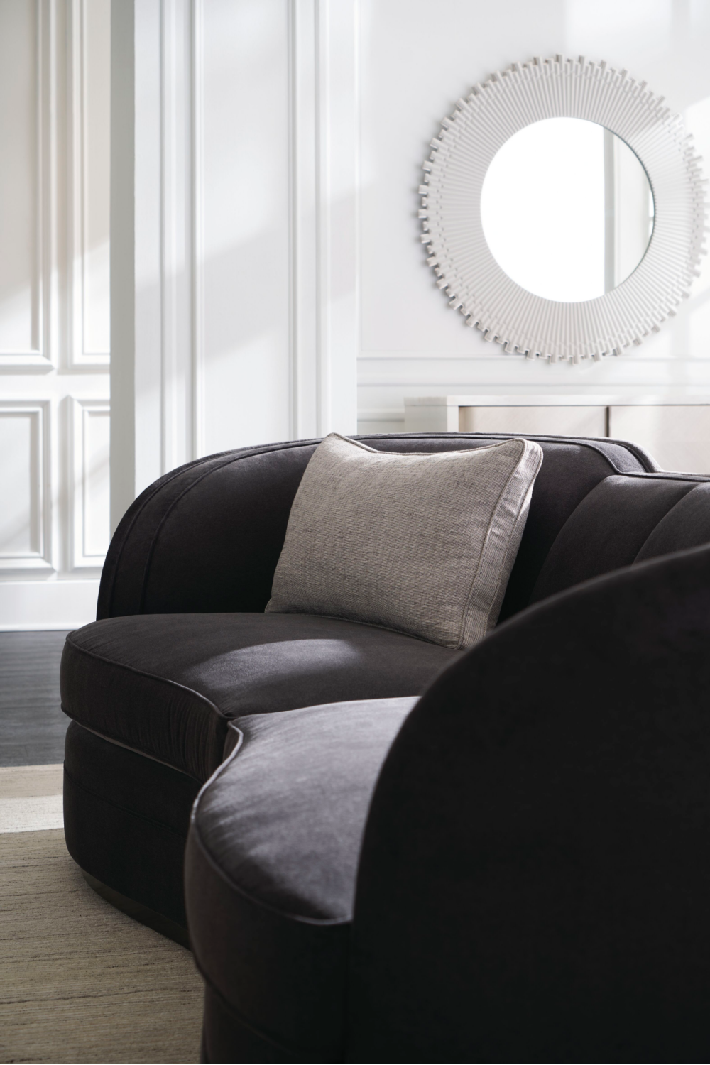   Crenulated Round Mirror | Oroa.com