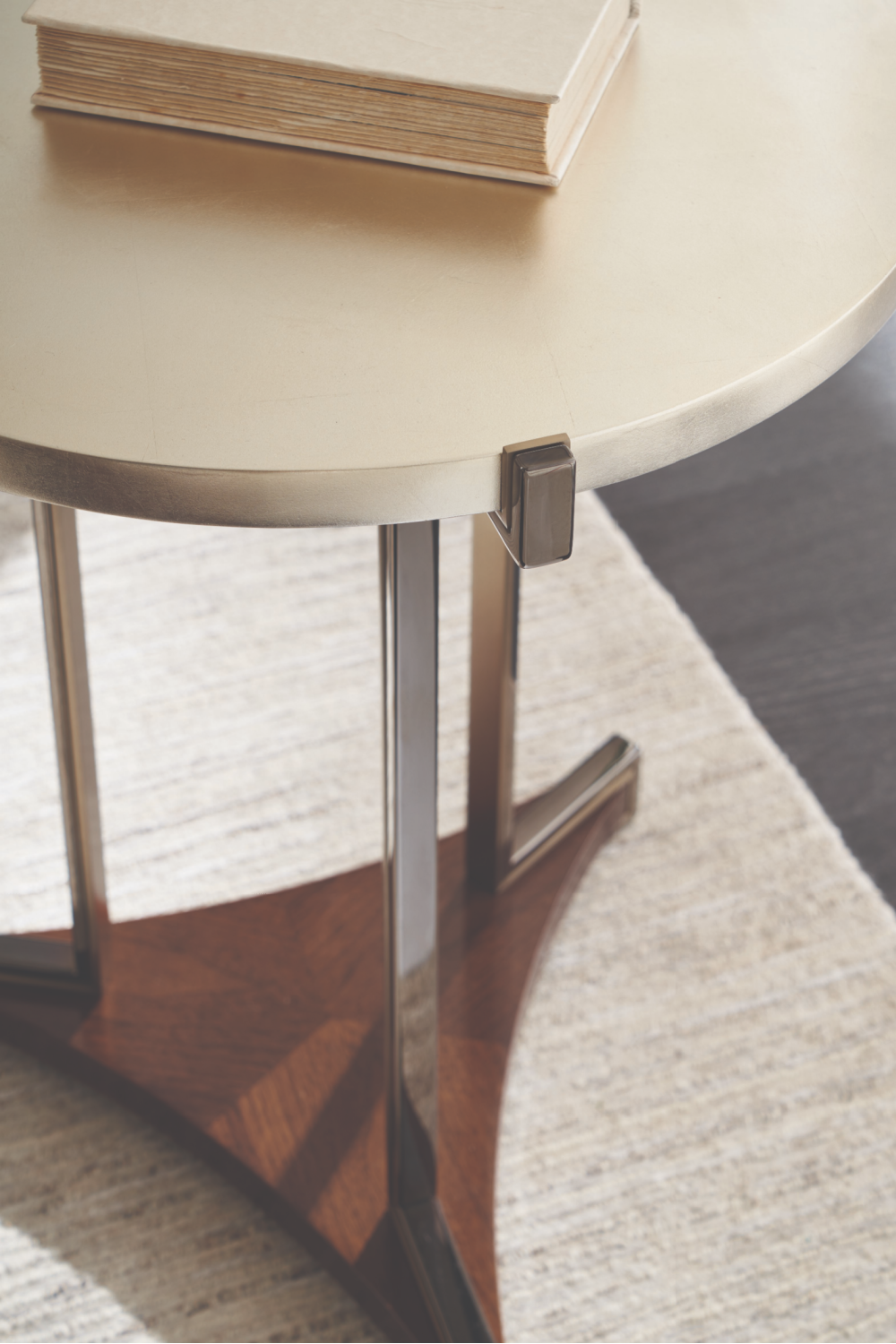 Silver Leaf Top Side Table | Caracole Key Element | Oroa.com