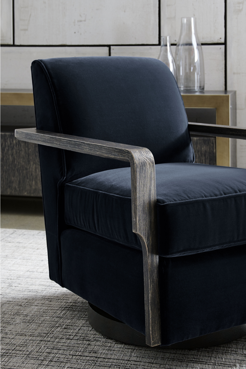 Black Art Deco Swivel Chair | Caracole Rewind | Oroa.com