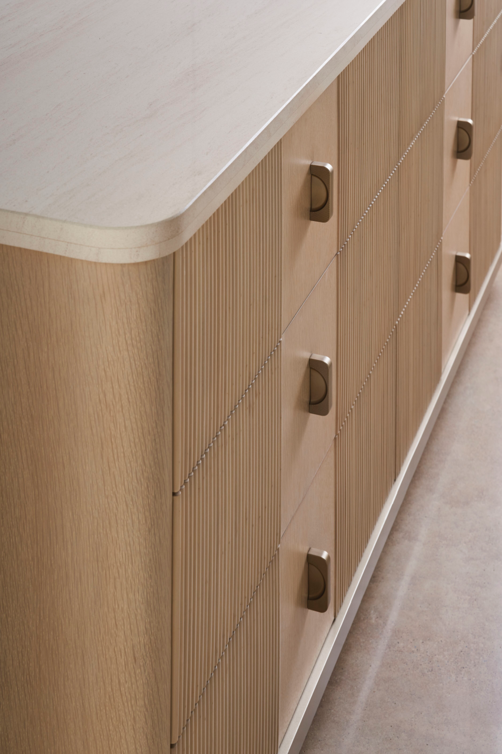 Modern Oak Dresser | Caracole Rhythm | Oroatrade.com