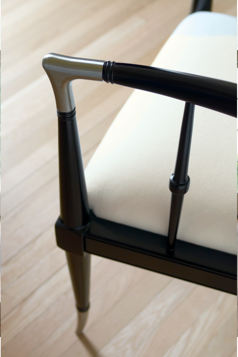 Modern Windsor Accent Chair | Caracole Black Beauty | Oroa.com