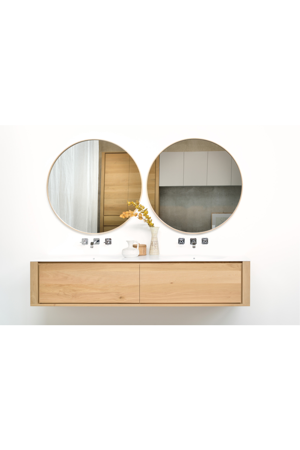 Oak Round Wall Mirror | Ethnicraft Layers